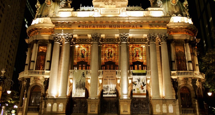 Conheça as histórias dos teatros do Centro Histórico do Rio de Janeiro